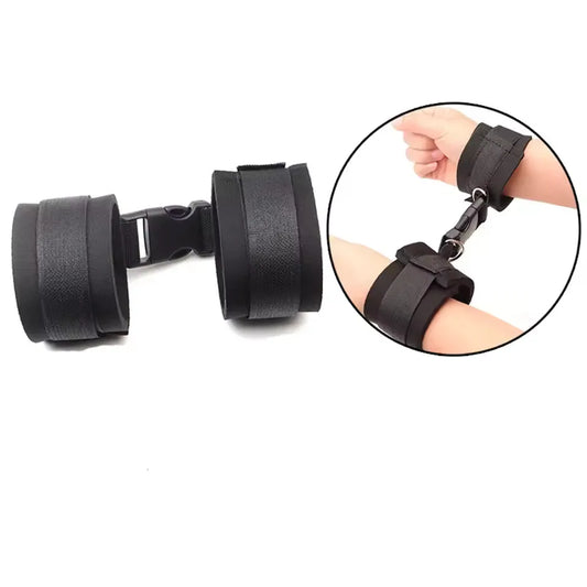 Menottes de Jeu Érotique – Accessoire SM Réglable pour Couples | Confort & Résistance