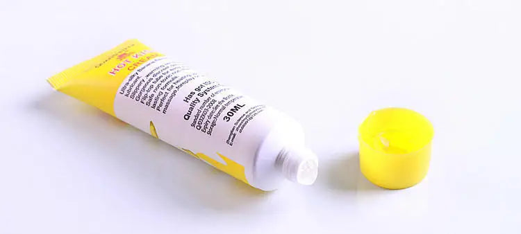 Lubrifiant Comestible à Base d’Eau HOT KISS – Saveurs Sensuelles & Plaisir Intime