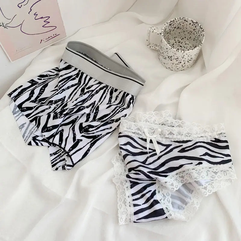 Ensemble sexy "Zebra Ice" – Sous-vêtements assortis pour couples en soie glacée