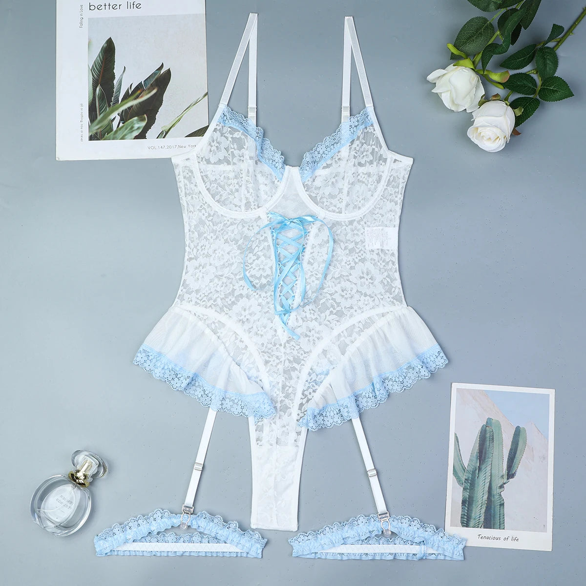 Body "Angelic Lace" – Babydoll transparent bleu ciel avec laçage et dentelle