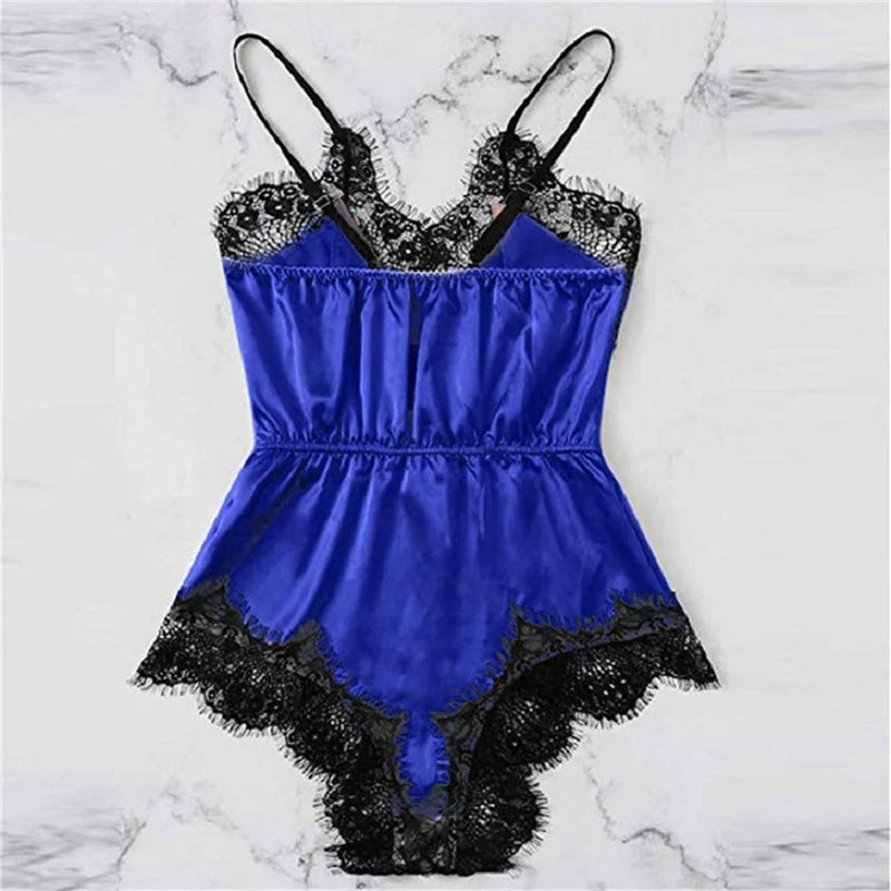 "Velvet Dreams – Lot de 5 ensembles pyjama satinés à dentelle pour nuits sensuelles"