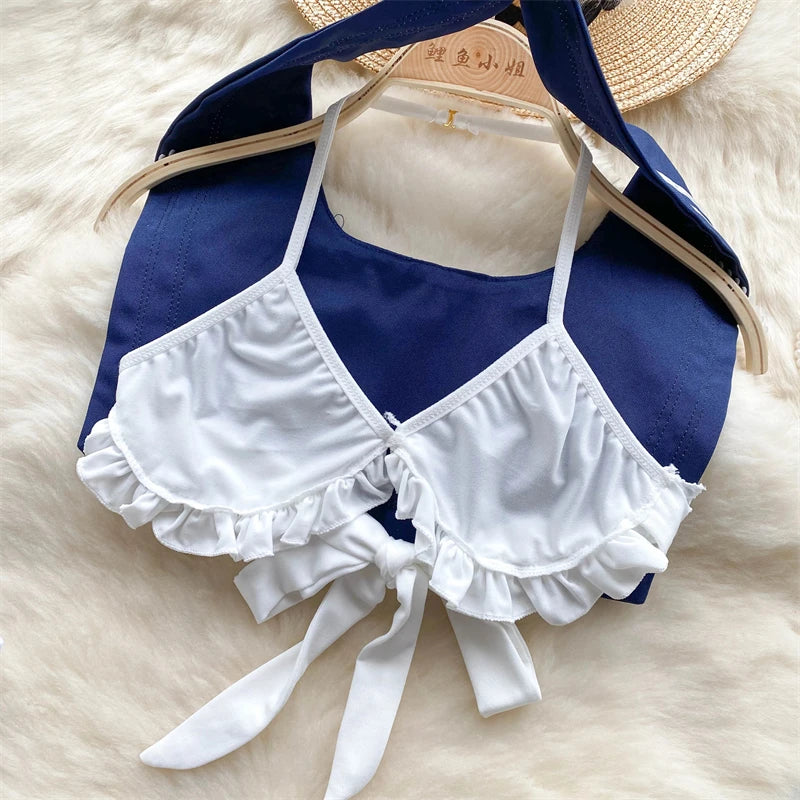 Set “Sailor Tease” – Lingerie Écolière Style Marin, Haut Court à Bretelles & Mini-Jupe Plissée