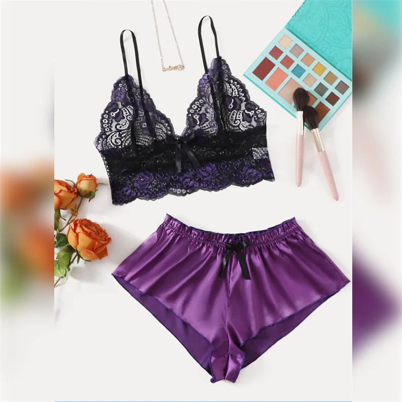 "Velvet Dreams – Lot de 5 ensembles pyjama satinés à dentelle pour nuits sensuelles"