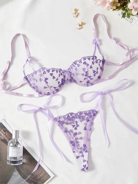 Ensemble Lingerie “Sweet Violette” – Broderie Cœur & Finesse Sensuelle