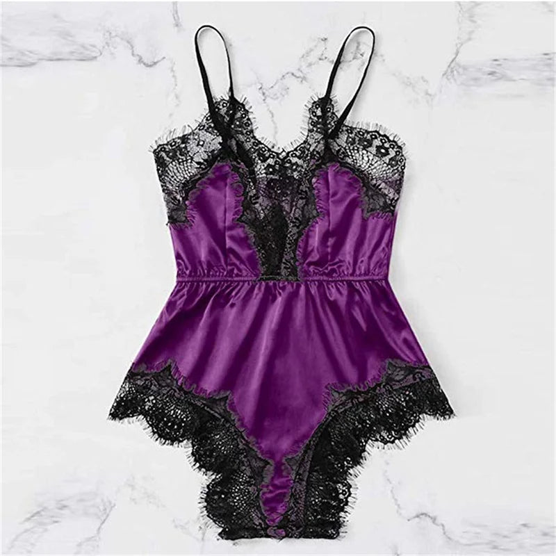 "Velvet Dreams – Lot de 5 ensembles pyjama satinés à dentelle pour nuits sensuelles"