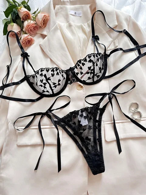 Ensemble Lingerie “Sweet Violette” – Broderie Cœur & Finesse Sensuelle