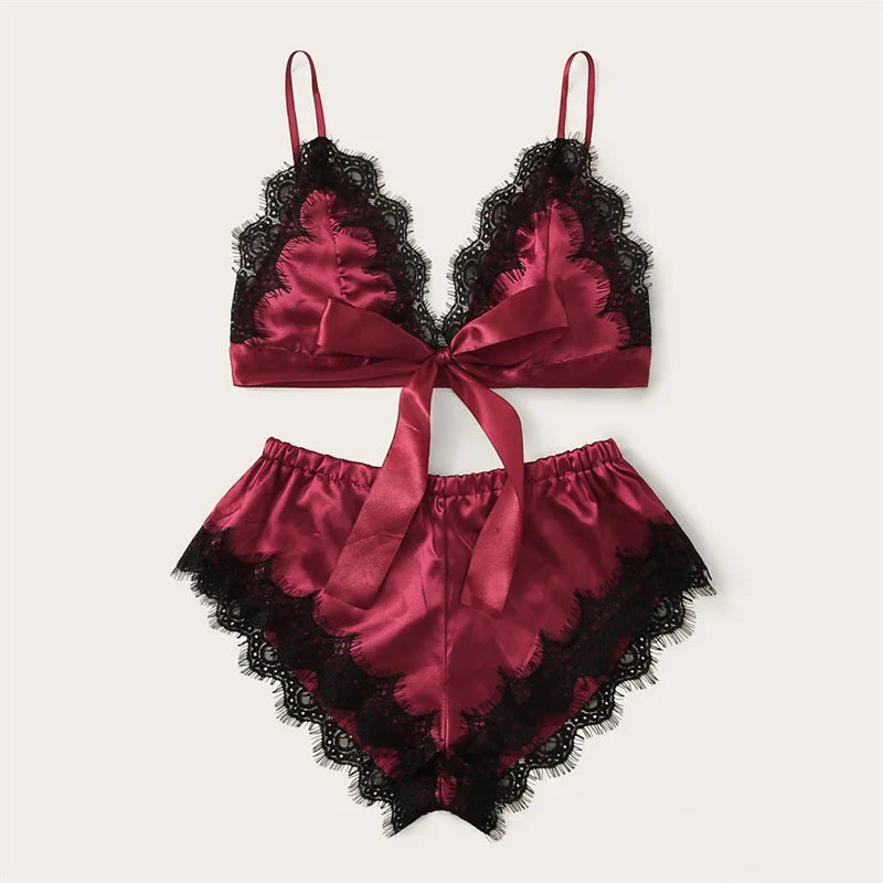"Velvet Dreams – Lot de 5 ensembles pyjama satinés à dentelle pour nuits sensuelles"