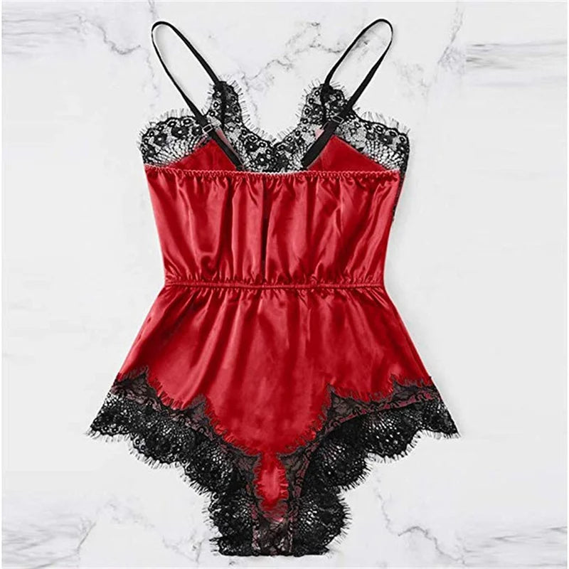 "Velvet Dreams – Lot de 5 ensembles pyjama satinés à dentelle pour nuits sensuelles"