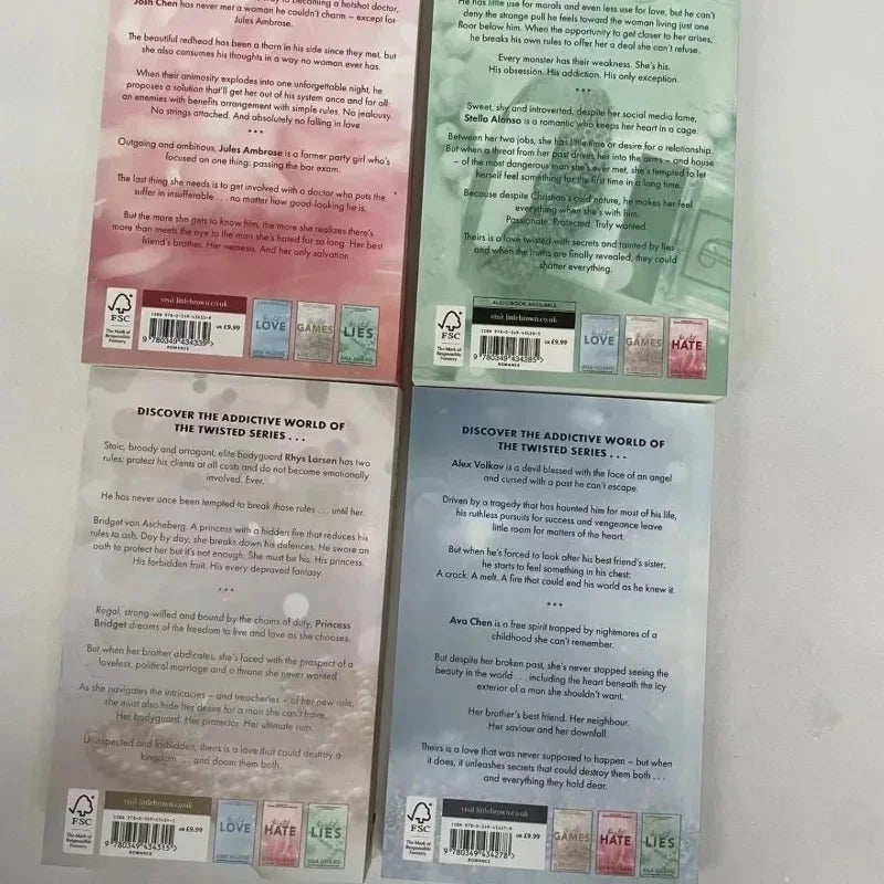 Roman broché (1 livre) – Série Twisted par Ana Huang : Love, Games, Hate ou Lies (en anglais)