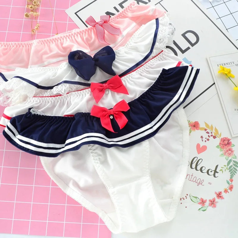 Culotte Cosplay “Sailor Ruffle” – Lingerie Sexy & Confortable, Détail Noeud Marin