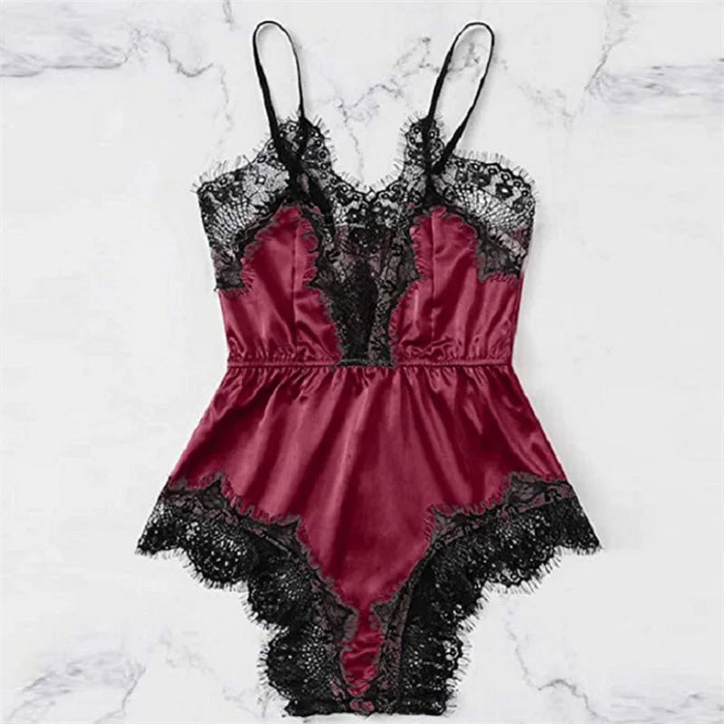 "Velvet Dreams – Lot de 5 ensembles pyjama satinés à dentelle pour nuits sensuelles"