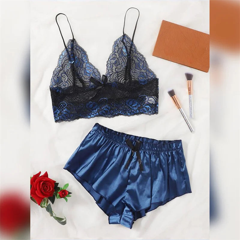 "Velvet Dreams – Lot de 5 ensembles pyjama satinés à dentelle pour nuits sensuelles"