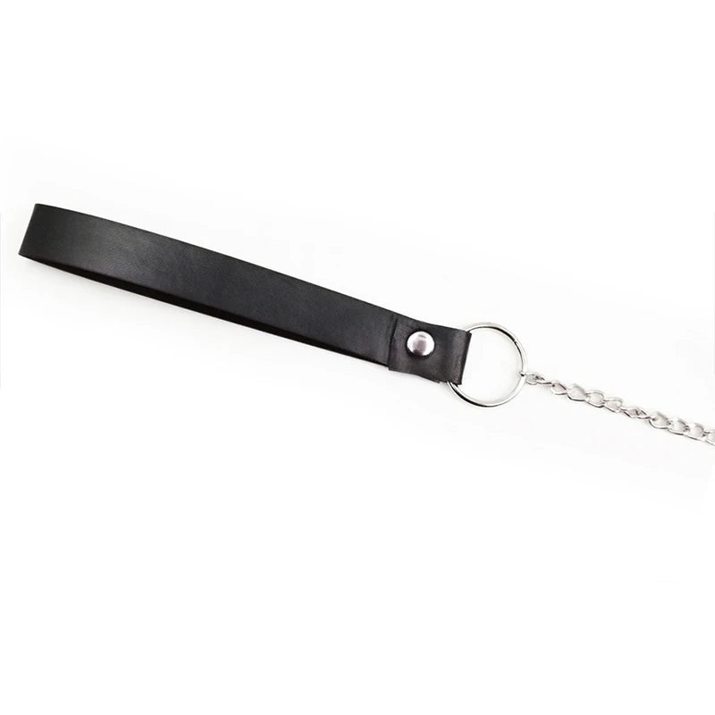 Kit BDSM “Collier & Laisse” – Le Pouvoir dans la Soumission
Explorez vos limites dans le respect et le plaisir partagé.