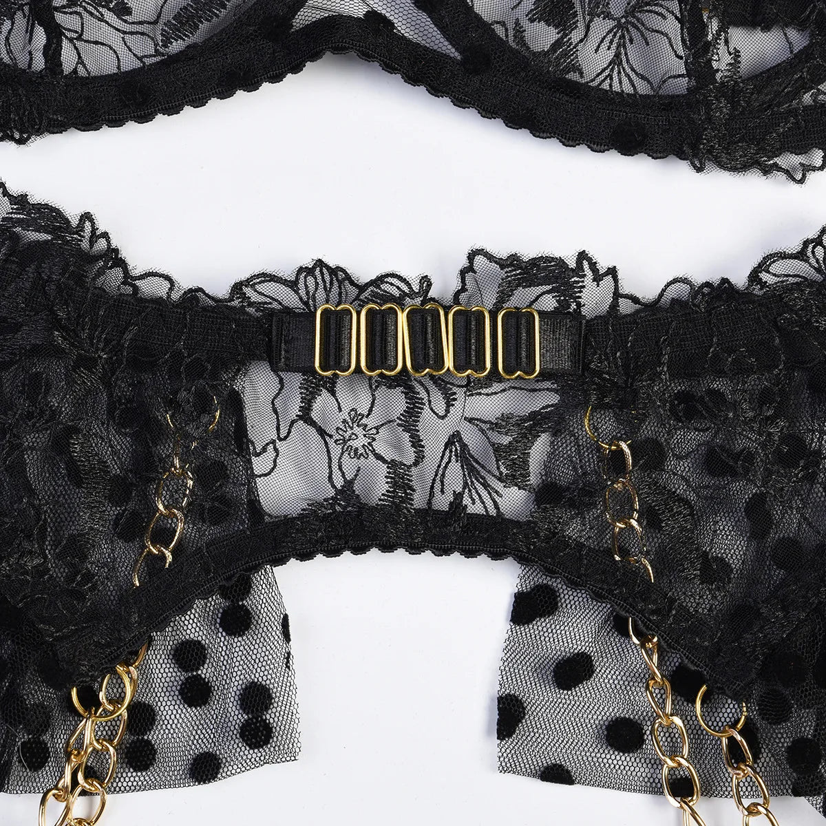 “Étreinte Nocturne – Ensemble lingerie brodée avec soutien-gorge transparent et string chaîne”