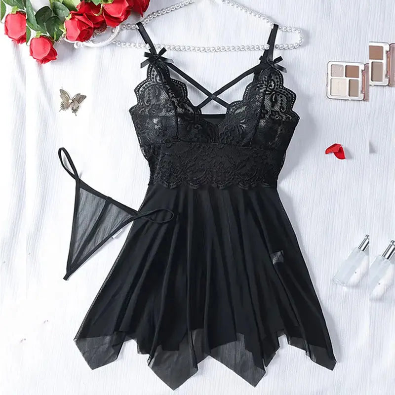 "Émeraude de Nuit" – Ensemble nuisette et culotte en voile léger, col en V, version mini sexy